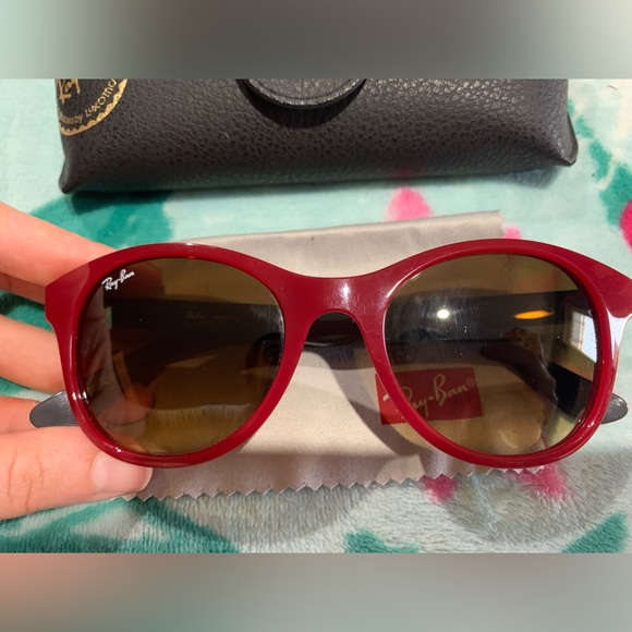 Rayban Sunglasses - Picture 3 of 3